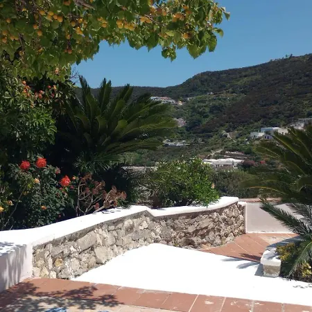 Cristo Villa *