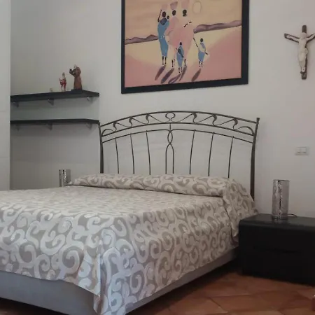 Cristo Villa *
